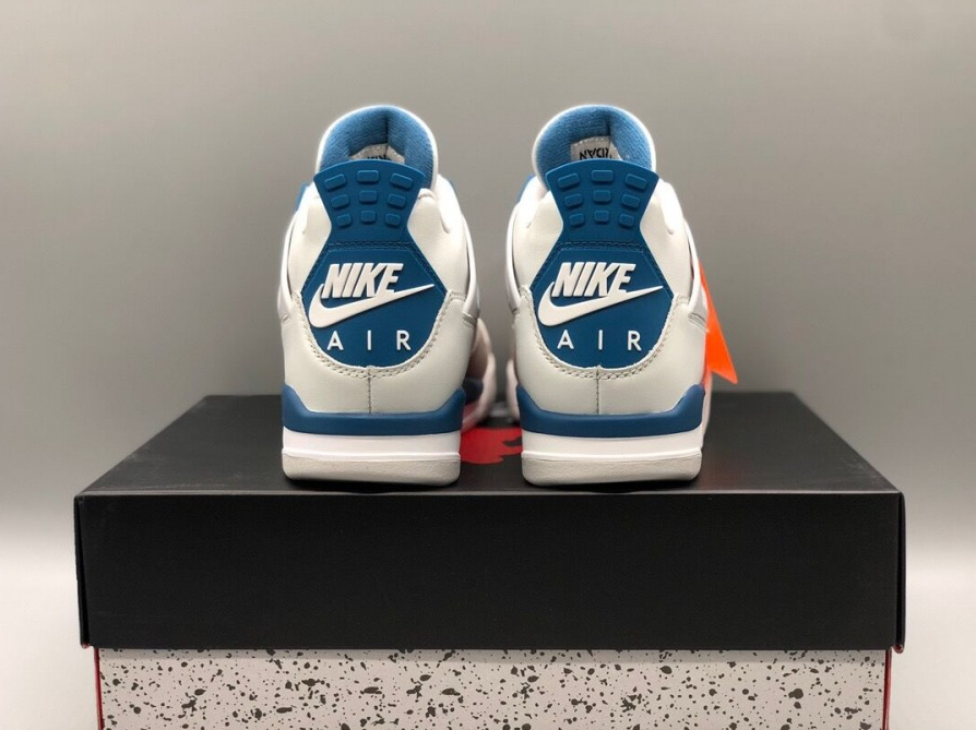 Air Jordan 4 Retro 'Military Blue' 2024